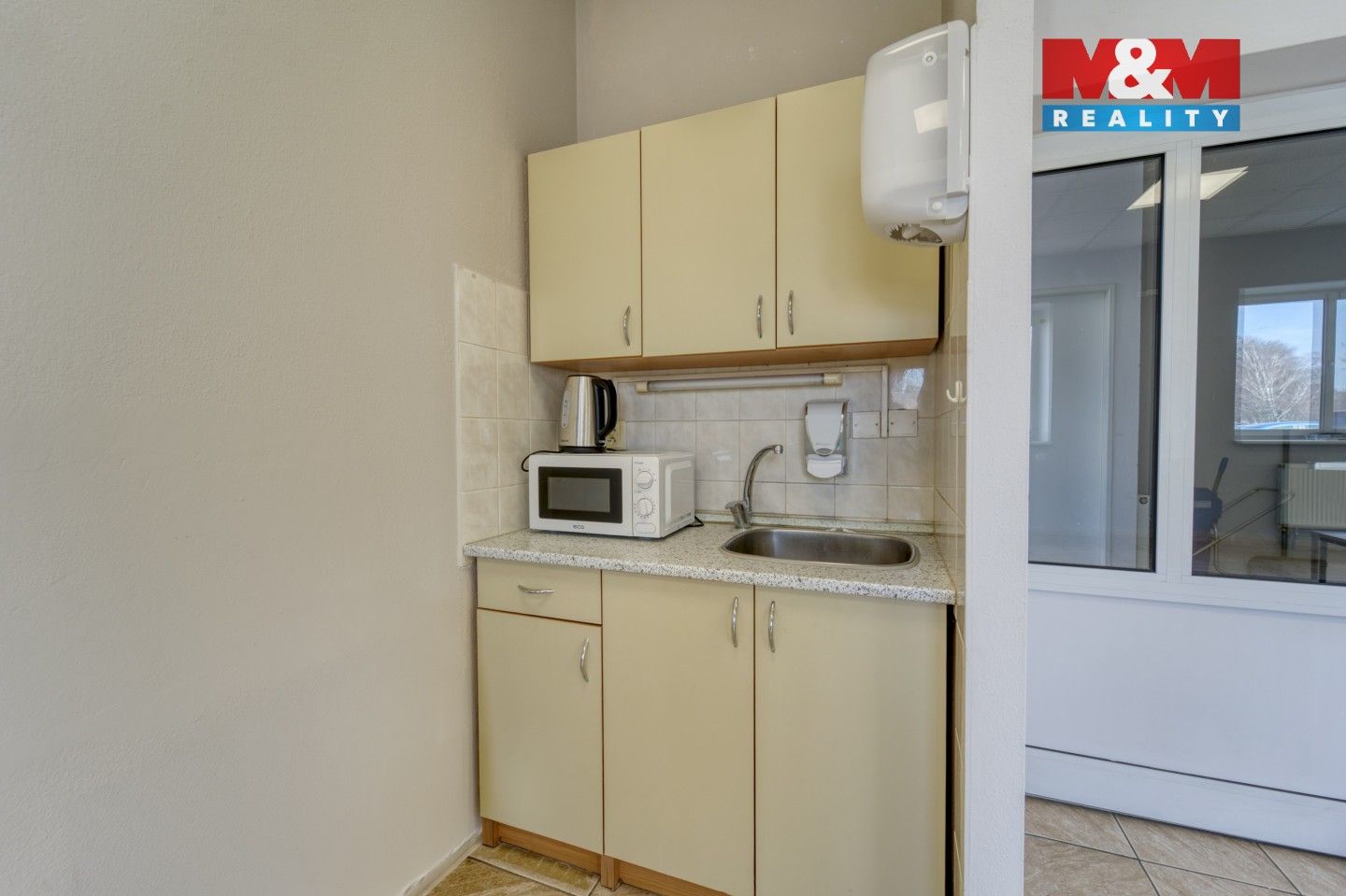 Pronájem komerčního prostoru 64 m² - foto 6