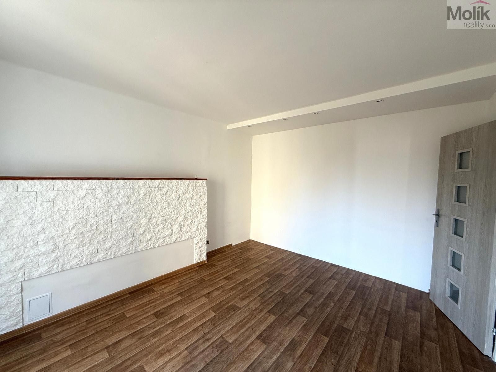 Pronájem bytu 2+1 59 m² - foto 6