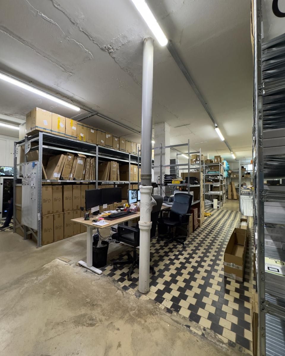 Pronájem komerčního prostoru 360 m² - foto 8