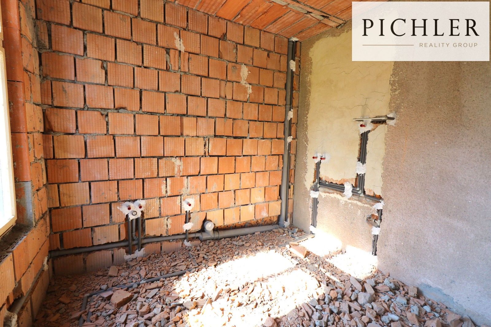 Prodej komerčního prostoru 940 m² - foto 13