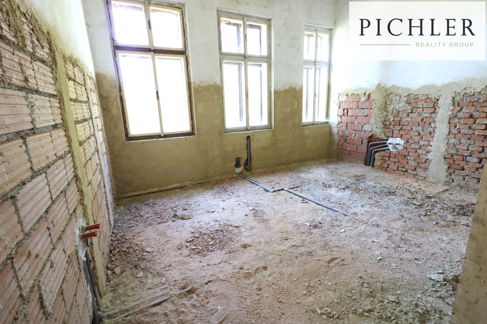 Prodej komerčního prostoru 940 m² - foto 11