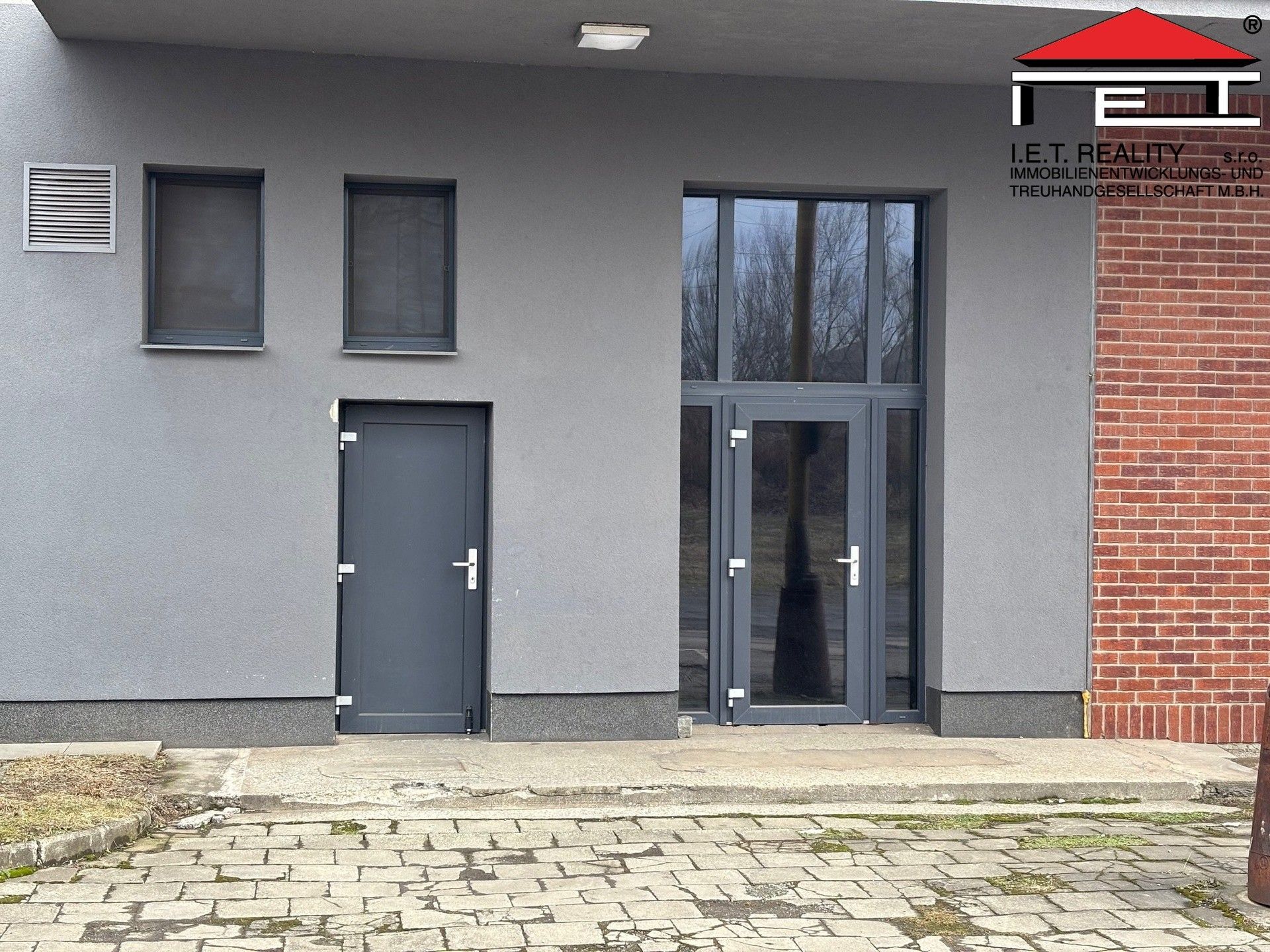 Pronájem komerčního prostoru 785 m² - foto 16