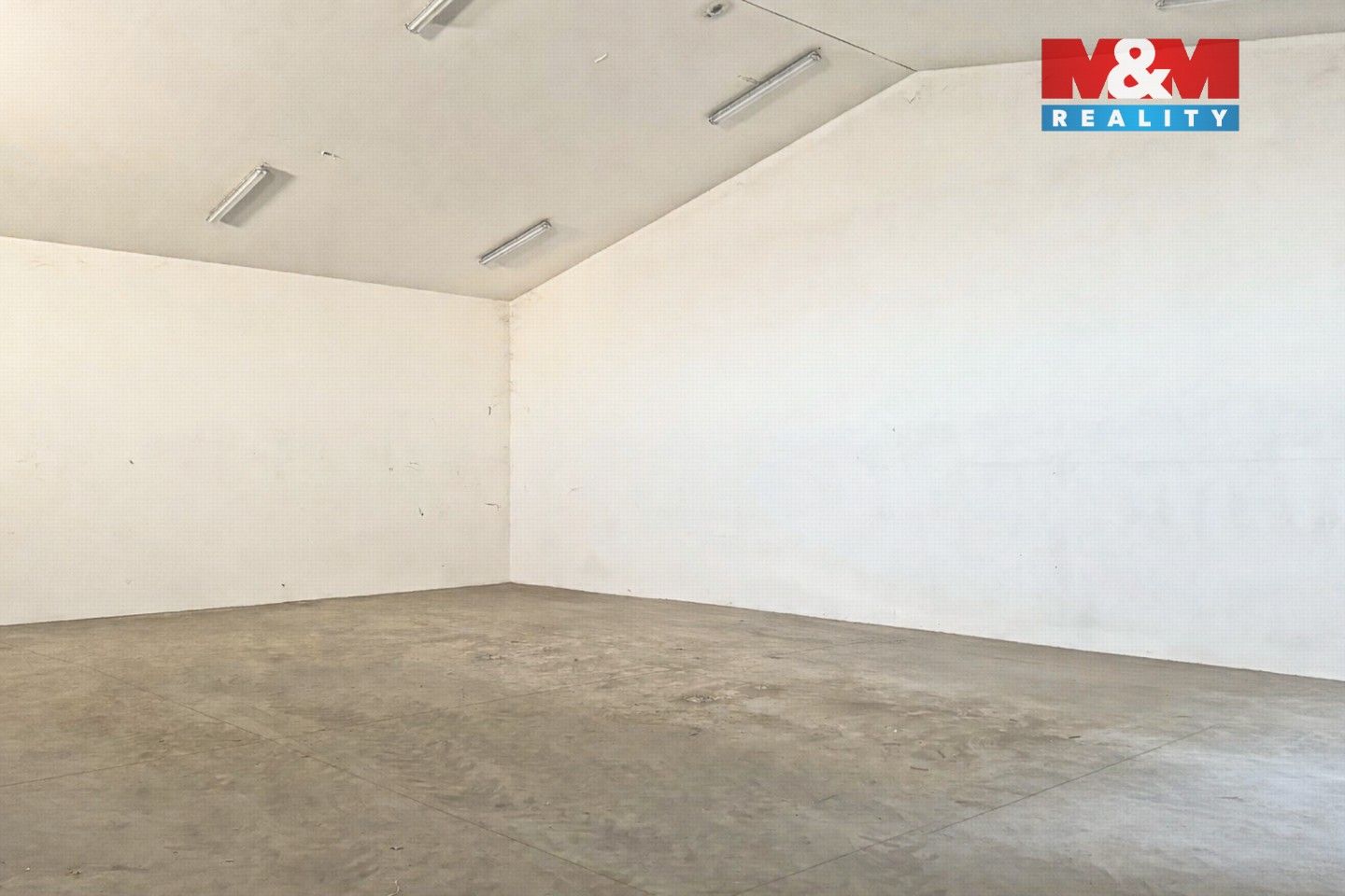 Pronájem komerčního prostoru 175 m² - foto 2