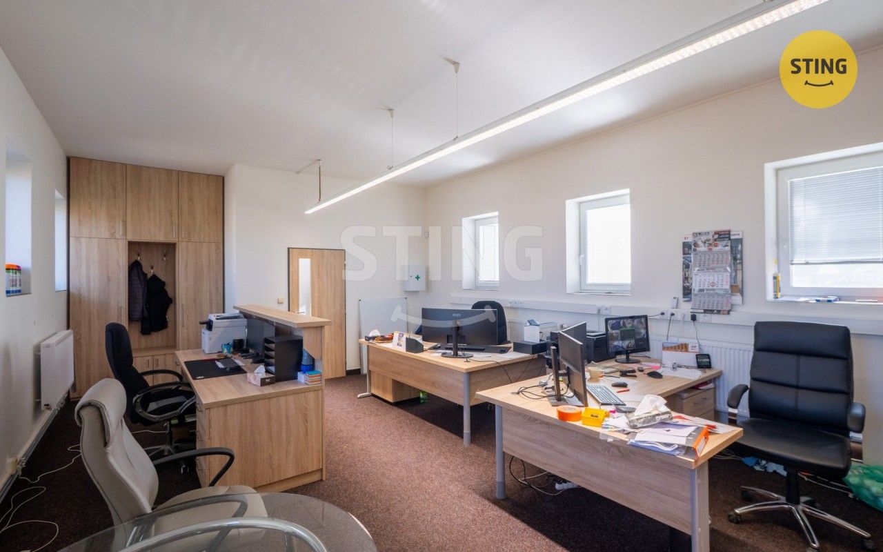Prodej nemovitosti 1100 m² - foto 5
