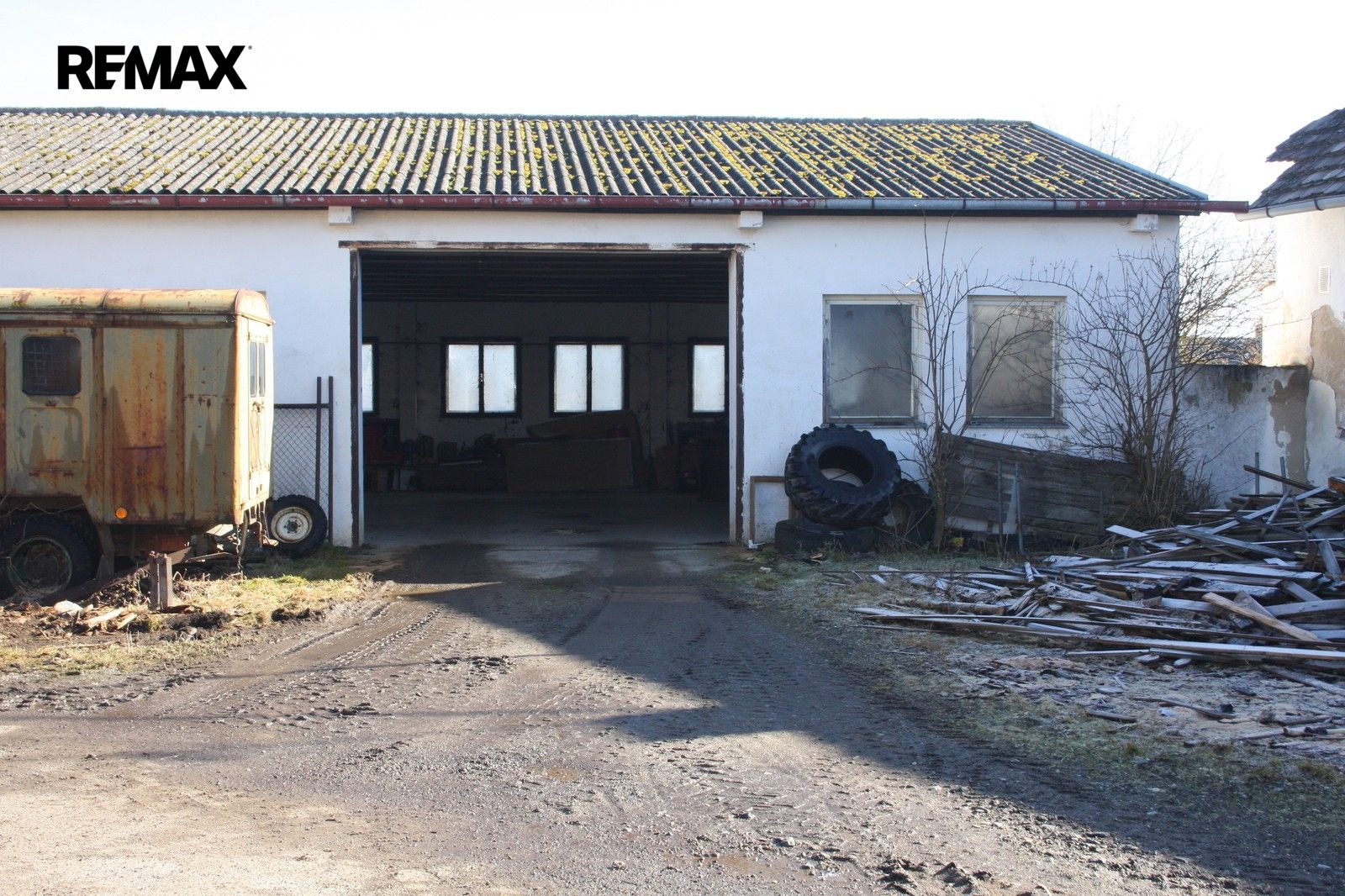 Pronájem nemovitosti 1600 m² - foto 2