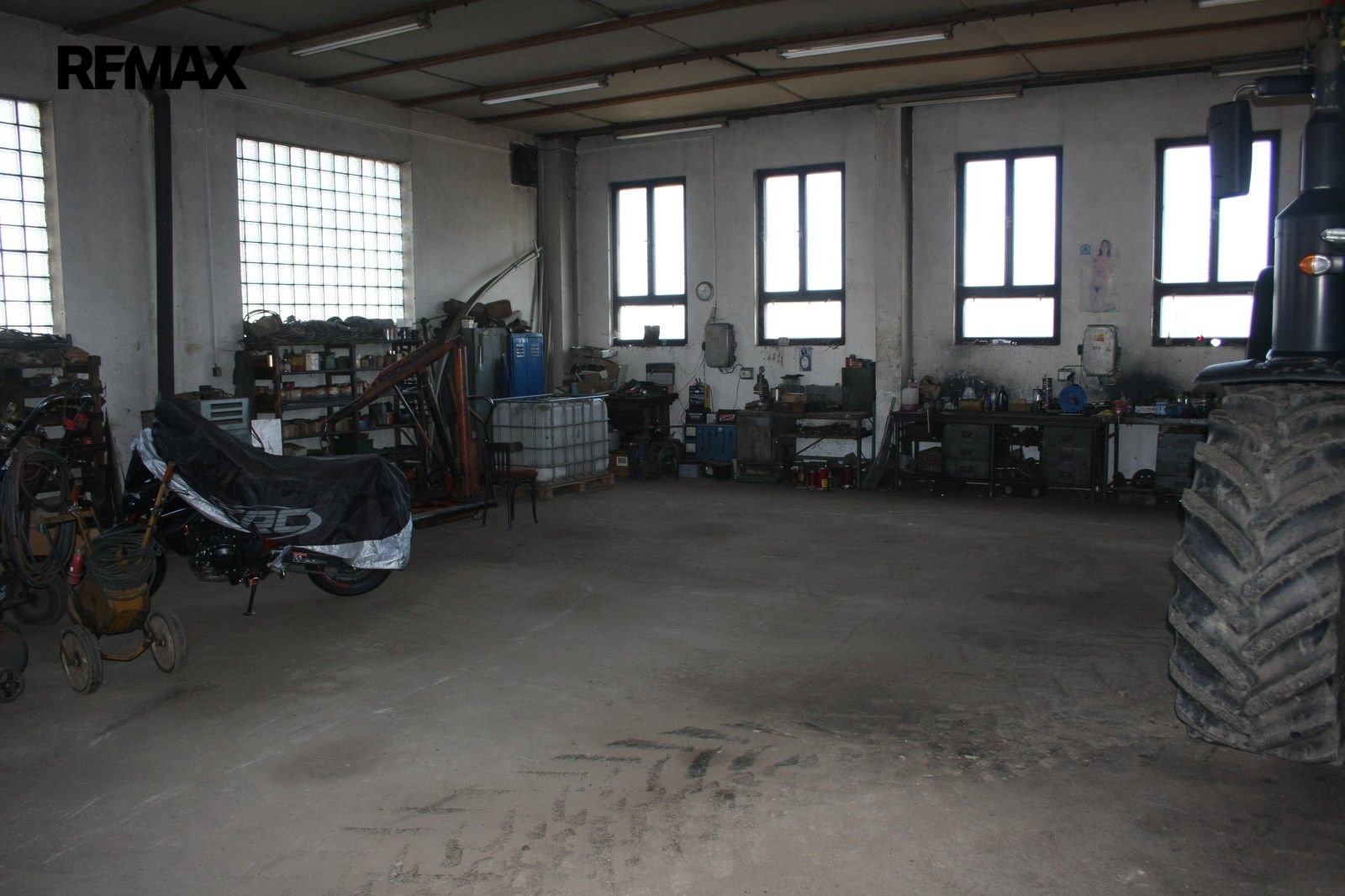 Pronájem nemovitosti 1600 m² - foto 16