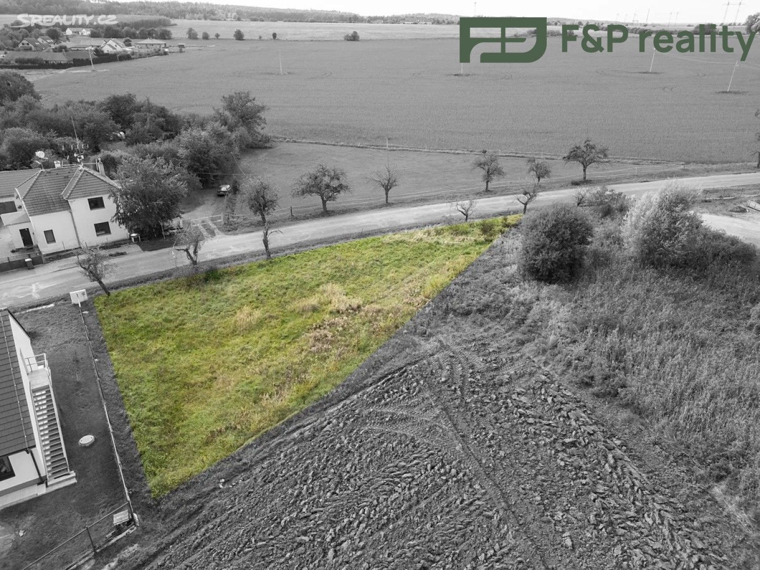 Prodej pozemku 900 m² - foto 4