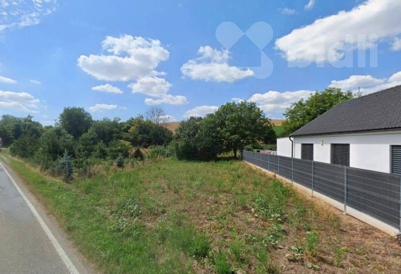 Prodej pozemku 670 m² - foto 1