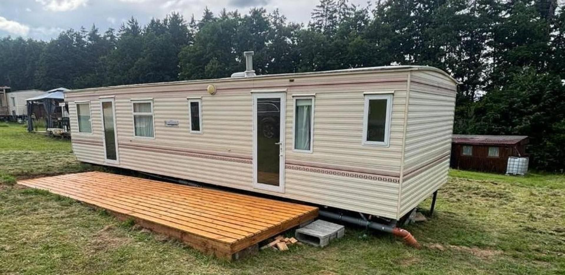 Prodej nemovitosti 40 m² - foto 1