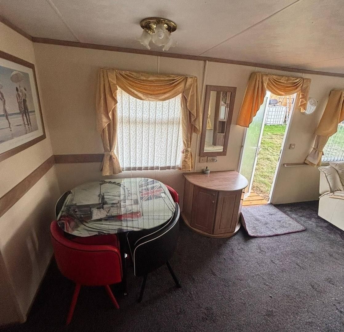Prodej nemovitosti 40 m² - foto 3