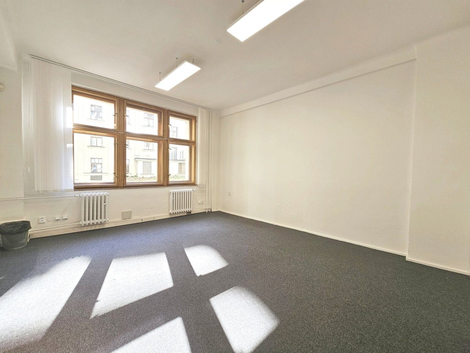 Pronájem komerčního prostoru 20 m² - foto 1