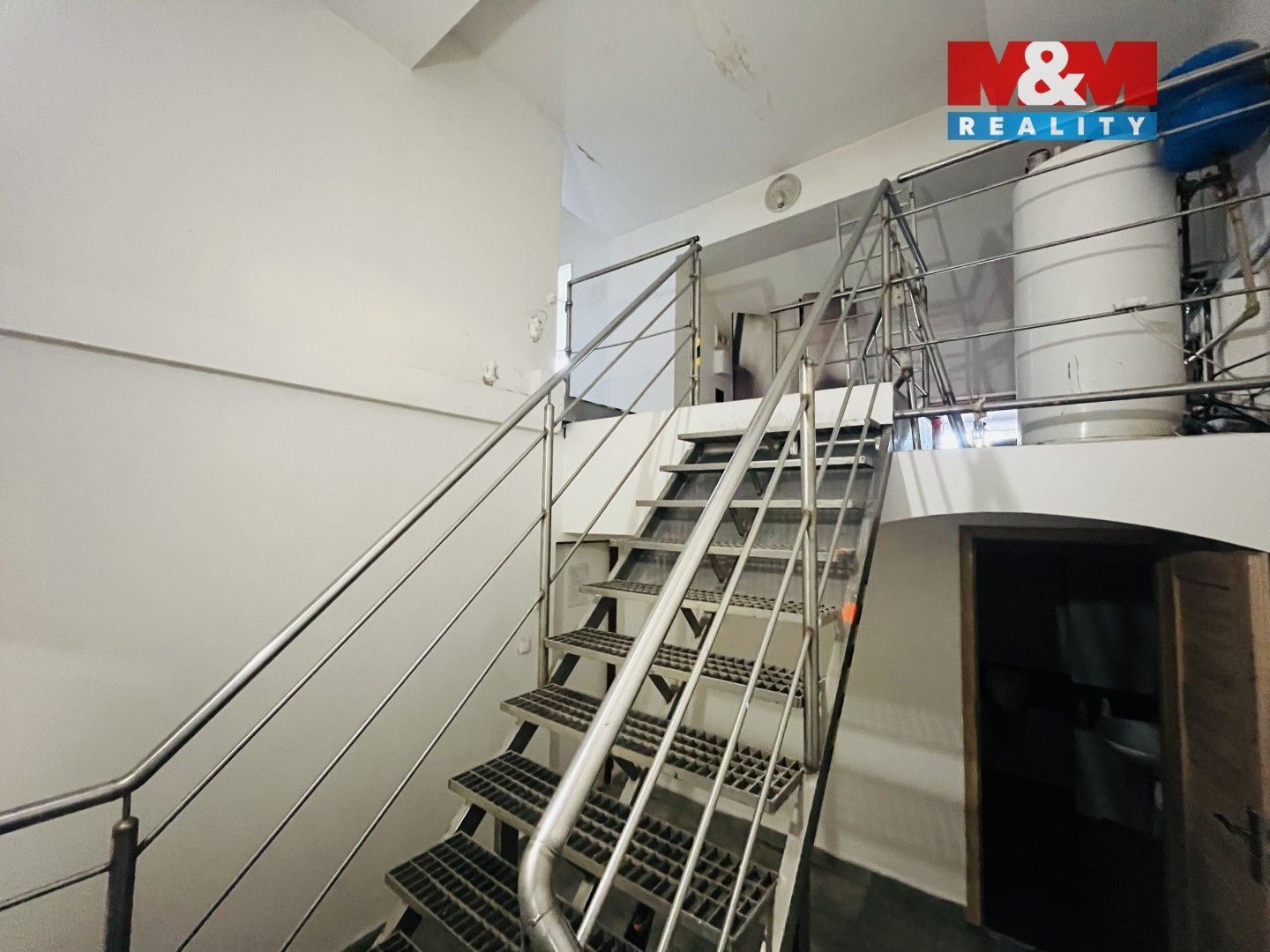 Pronájem komerčního prostoru 101 m² - foto 8