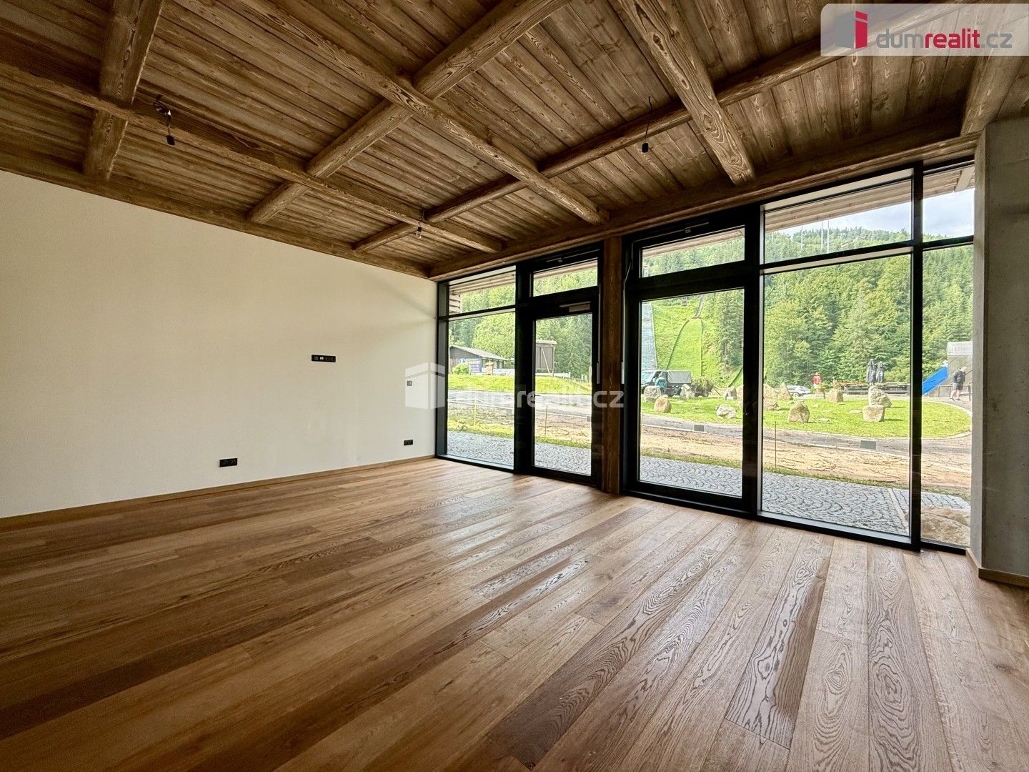 Prodej komerčního prostoru 45 m² - foto 2