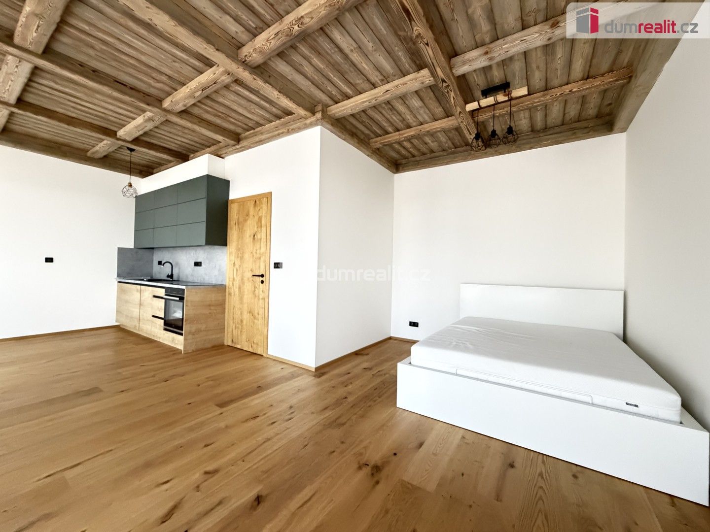 Prodej bytu 1+kk 43 m² - foto 1