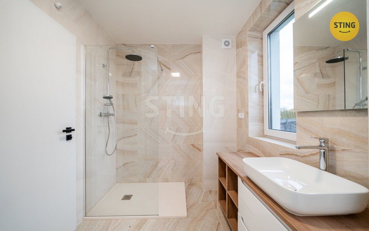 Prodej domu 242 m² - foto 4
