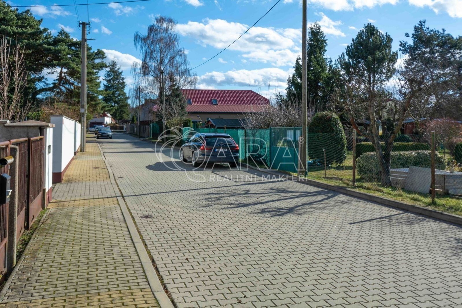Prodej pozemku 710 m² - foto 2