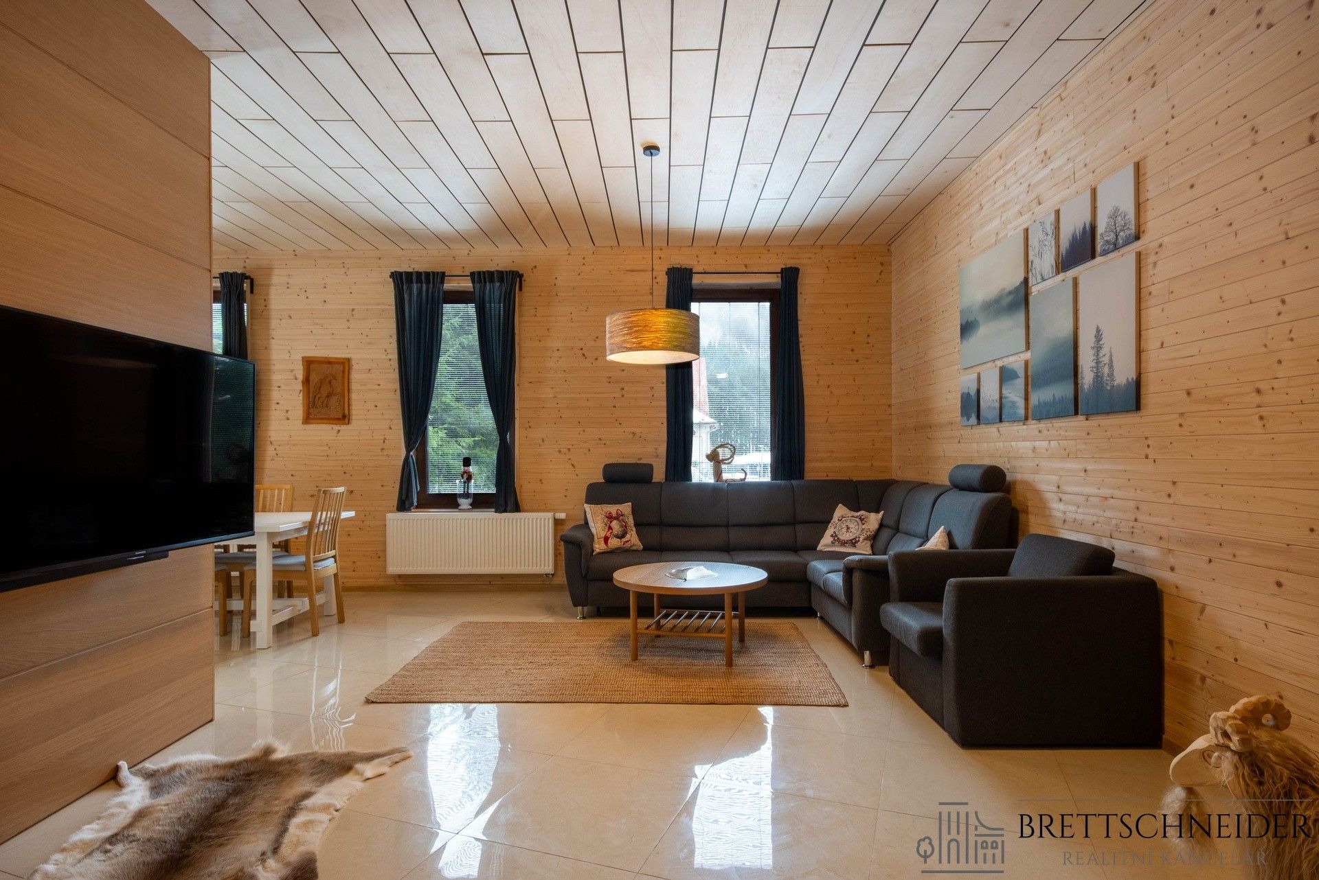 Prodej domu 230 m² - foto 1