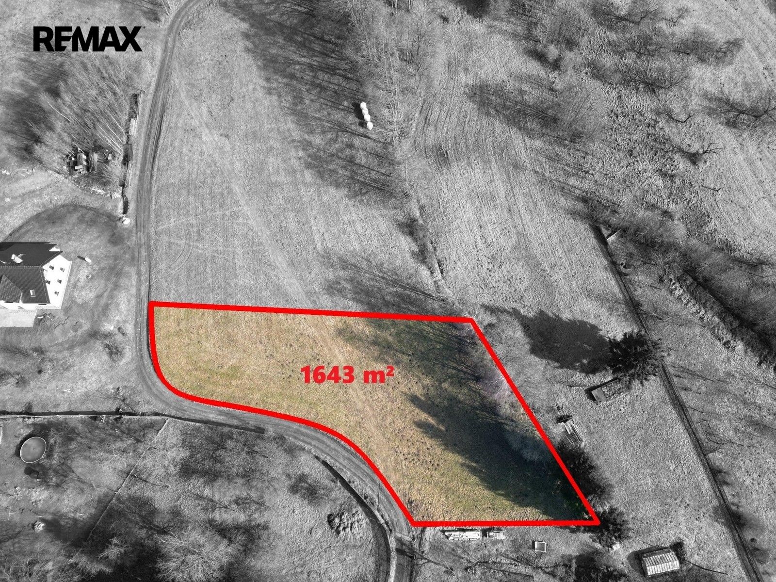 Prodej pozemku 1643 m² - foto 2
