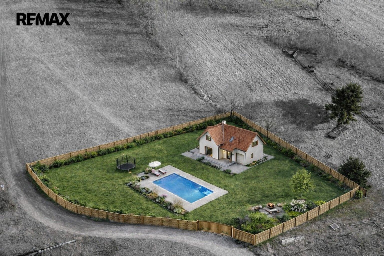 Prodej pozemku 1643 m² - foto 3