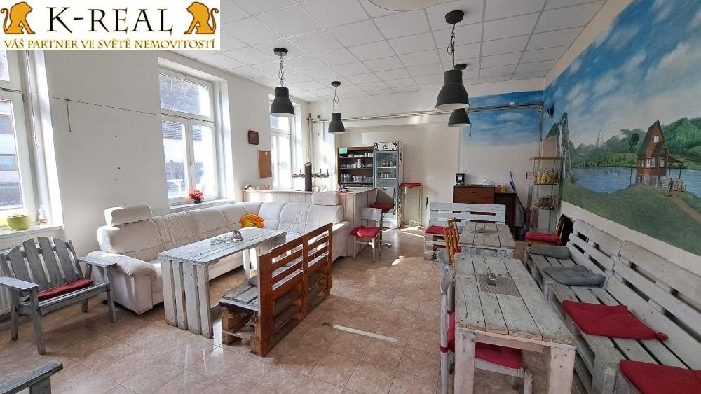 Pronájem komerčního prostoru 77 m² - foto 1