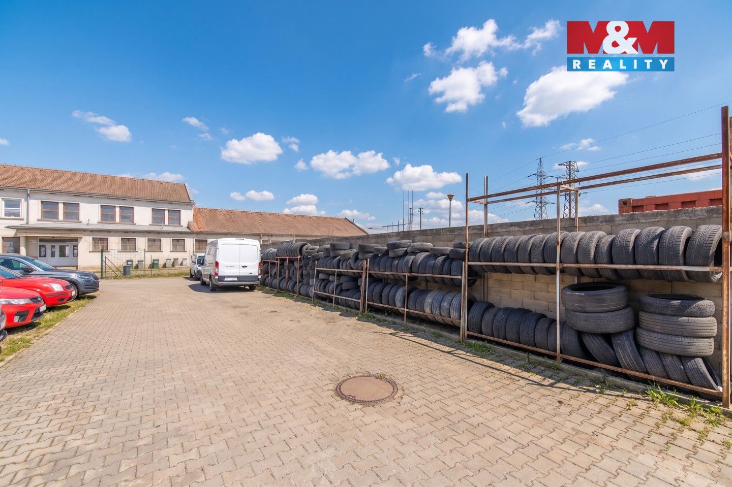 Prodej komerčního prostoru 649 m² - foto 4