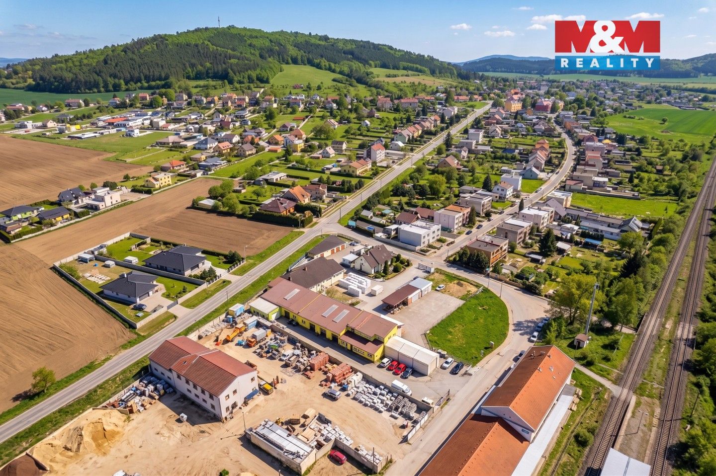 Prodej komerčního prostoru 649 m² - foto 3