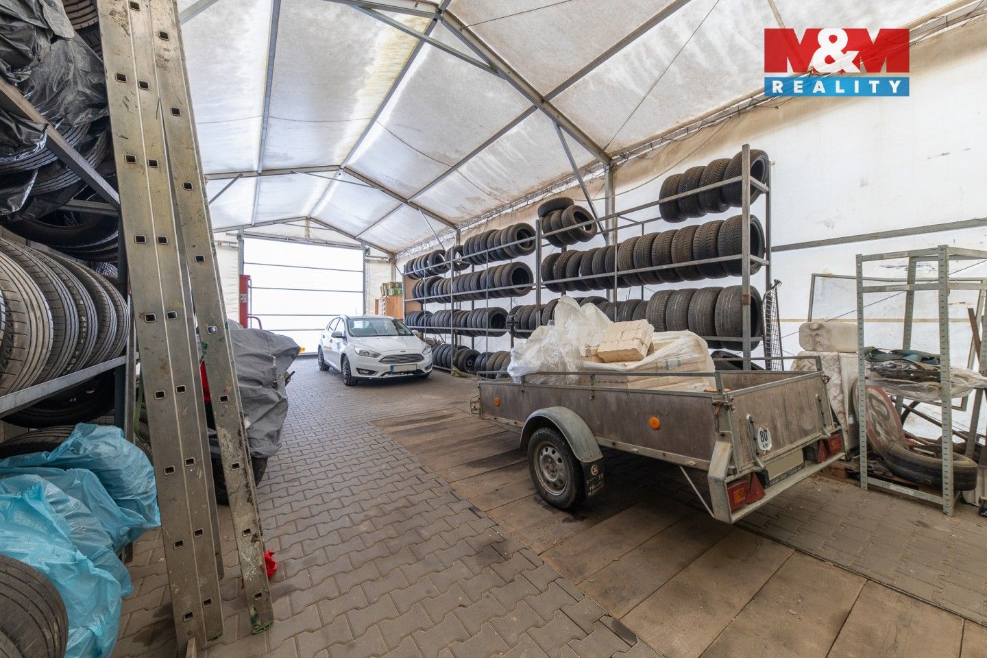 Prodej komerčního prostoru 649 m² - foto 13