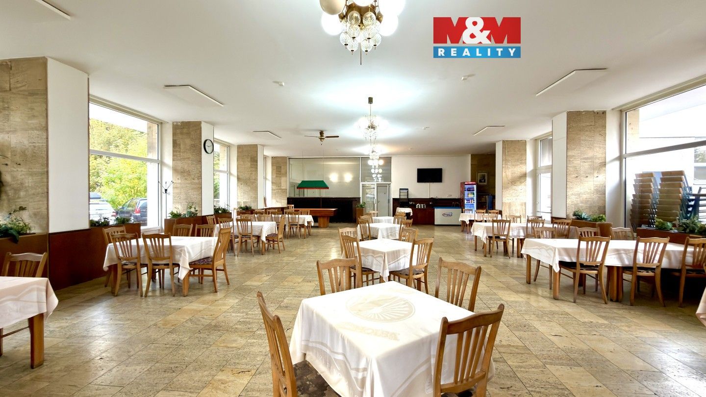 Prodej komerčního prostoru 730 m² - foto 1