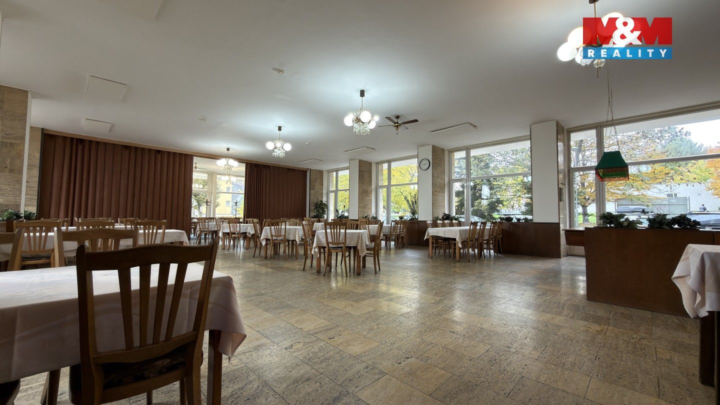 Prodej komerčního prostoru 730 m² - foto 4