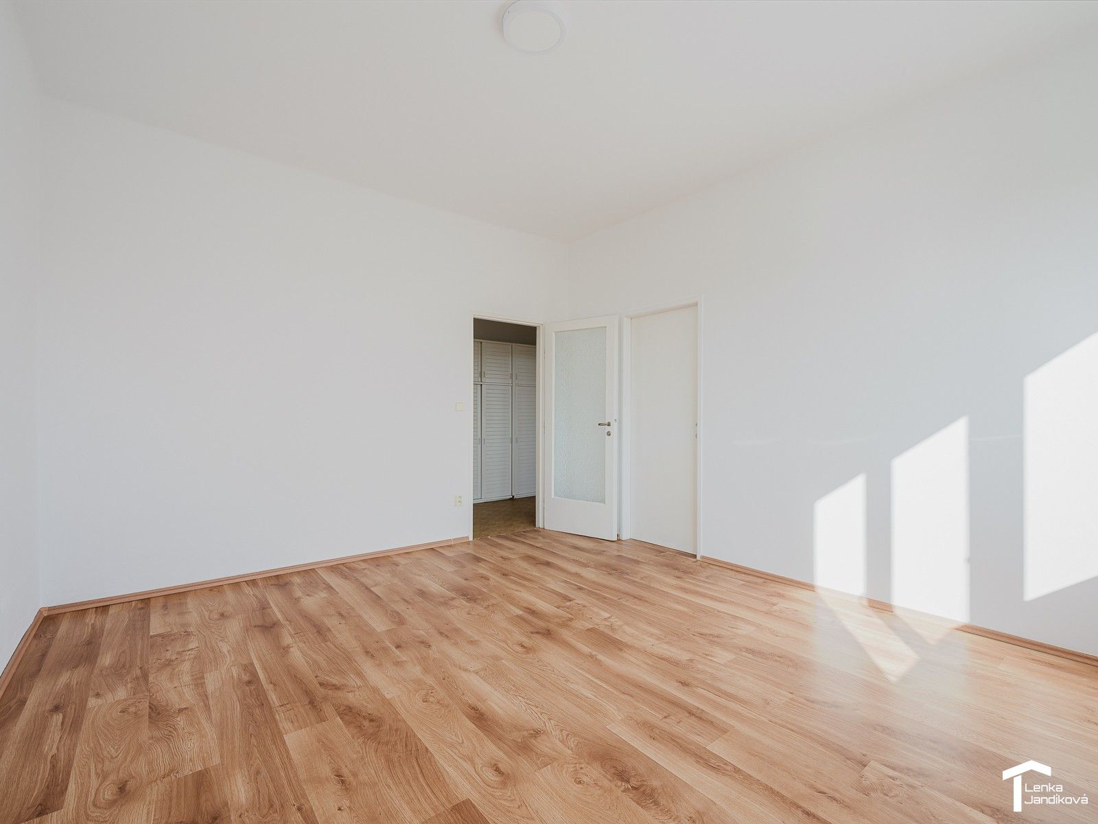 Pronájem bytu 2+1 90 m² - foto 7