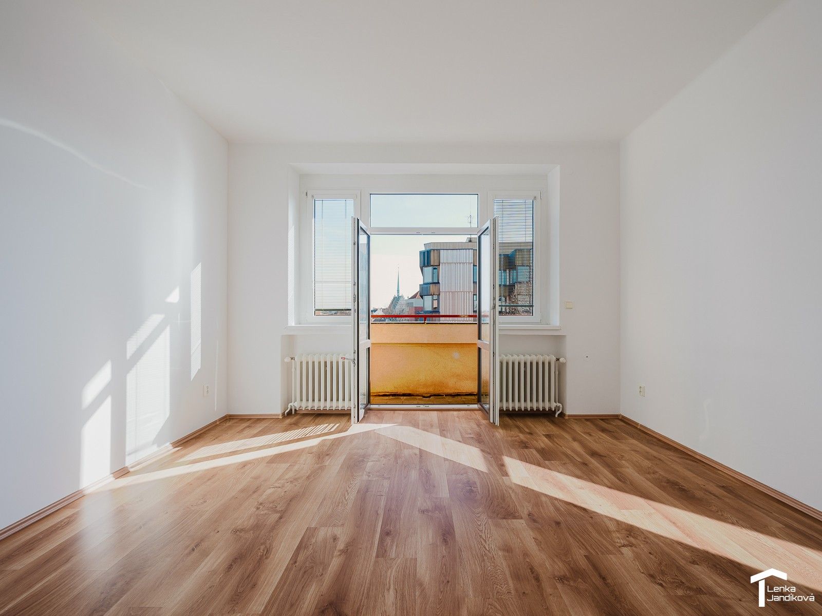 Pronájem bytu 2+1 90 m² - foto 9