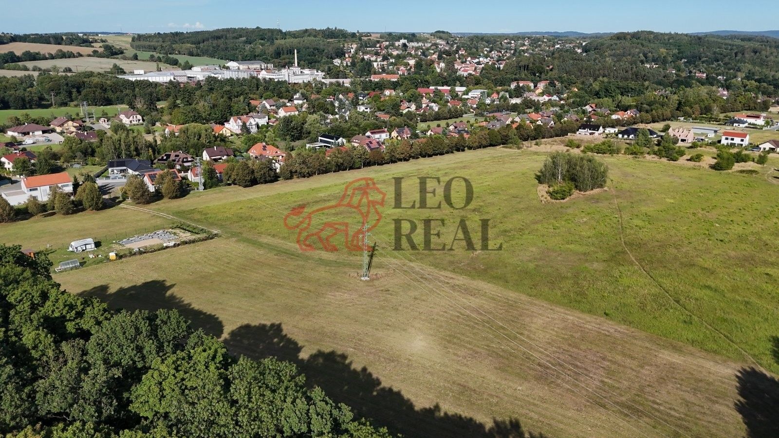 Prodej pozemku 1289 m² - foto 1