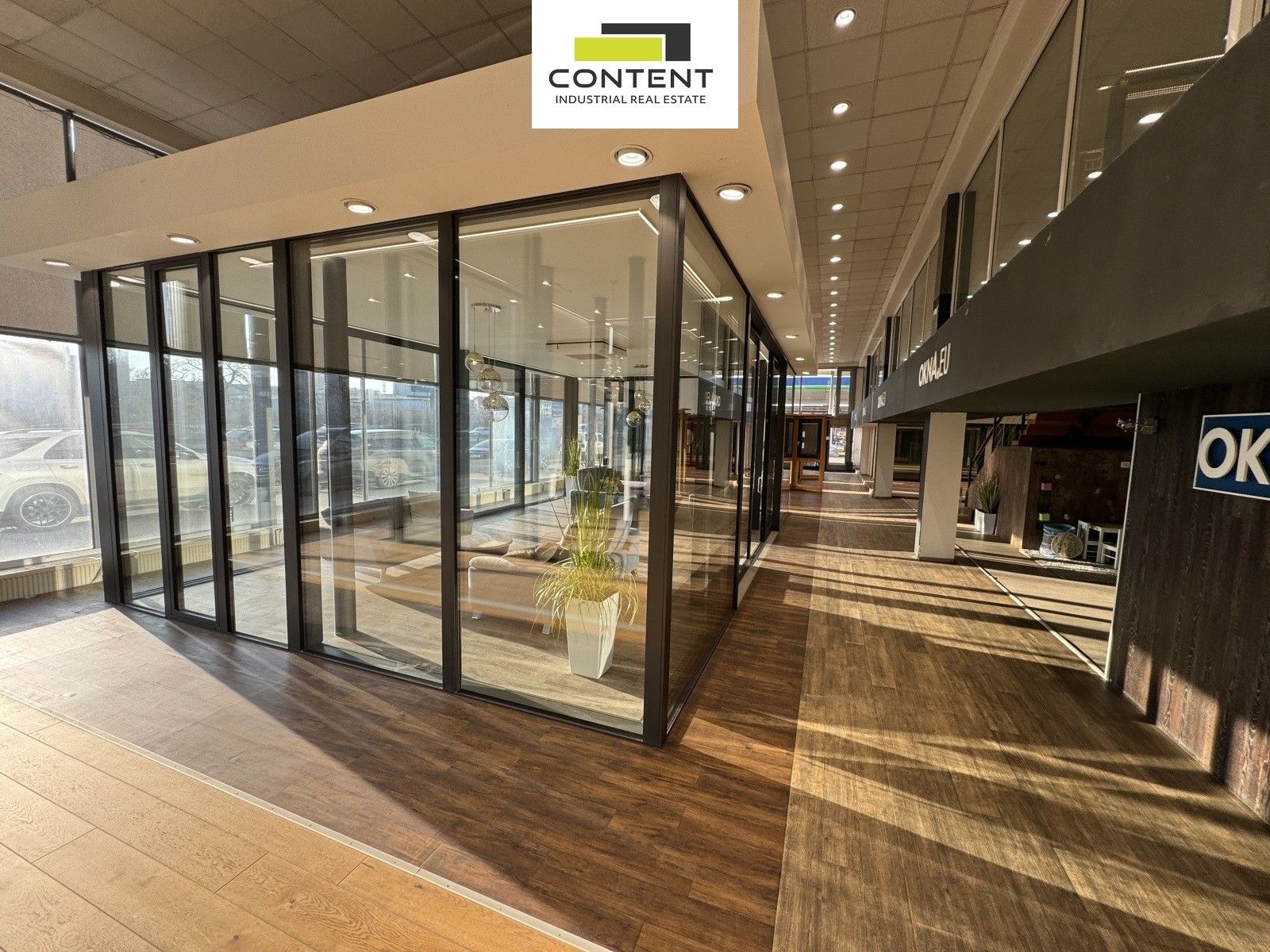 Pronájem komerčního prostoru 1000 m² - foto 8