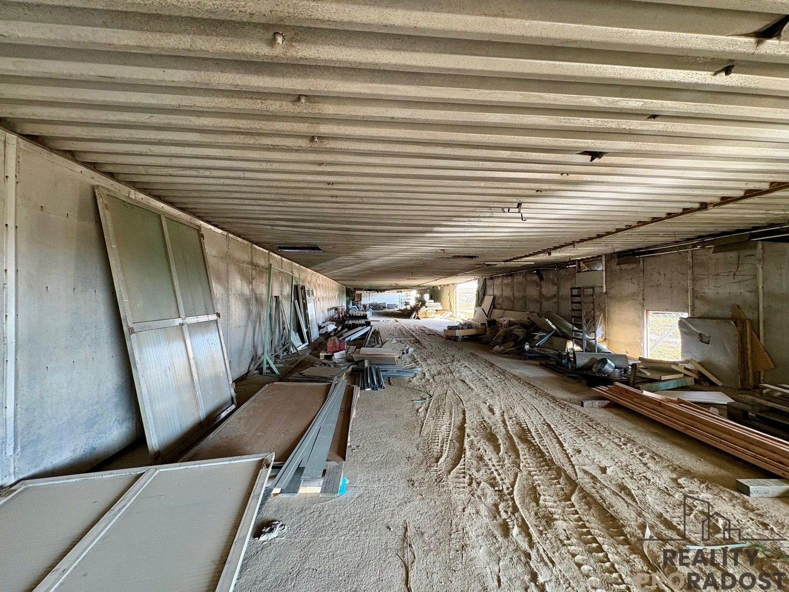 Prodej komerčního prostoru 5400 m² - foto 10