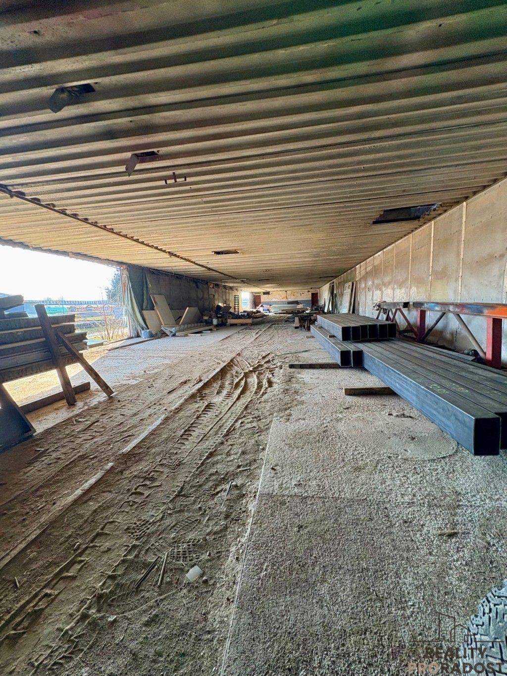 Prodej komerčního prostoru 5400 m² - foto 12