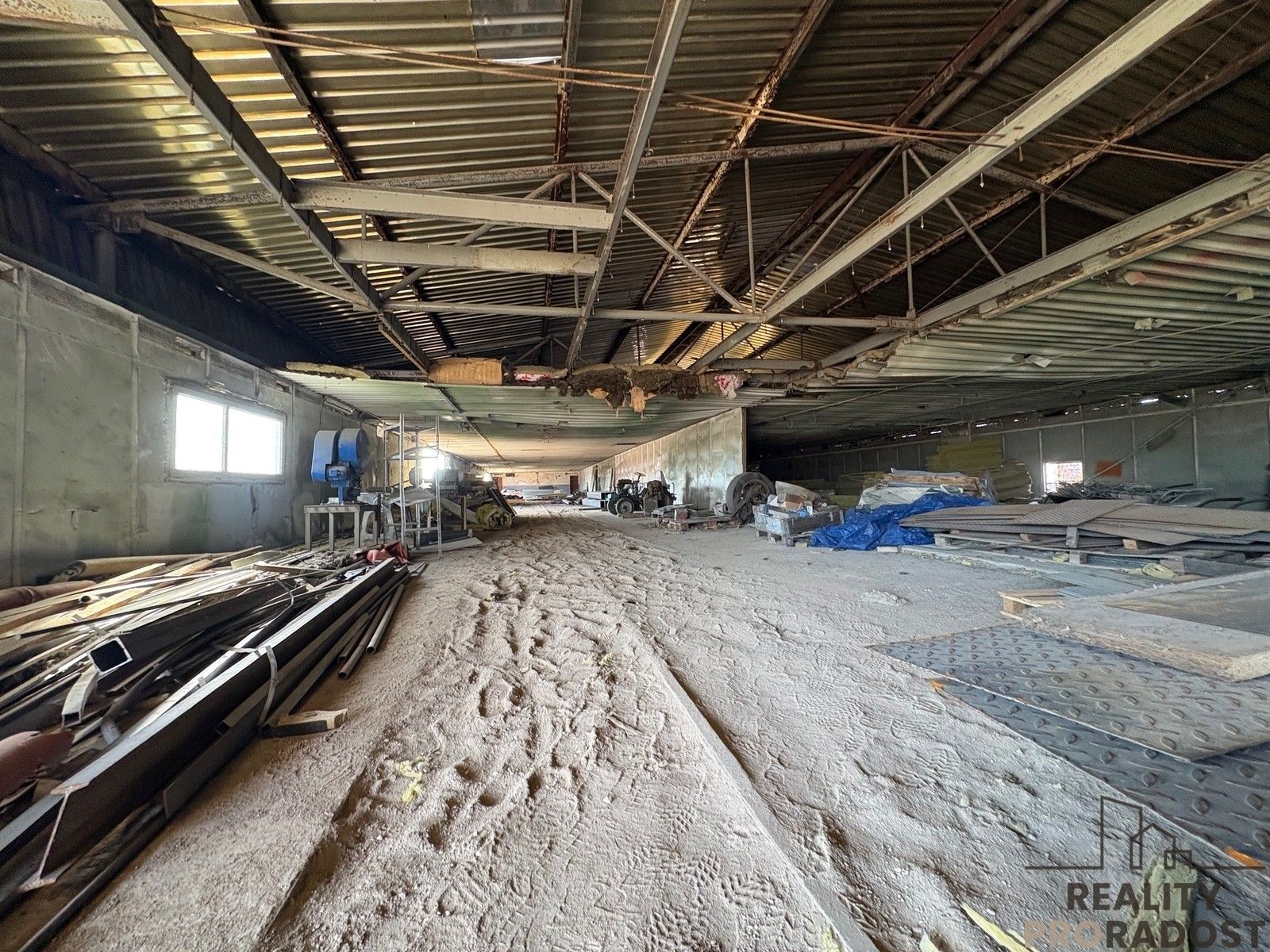 Prodej komerčního prostoru 5400 m² - foto 14
