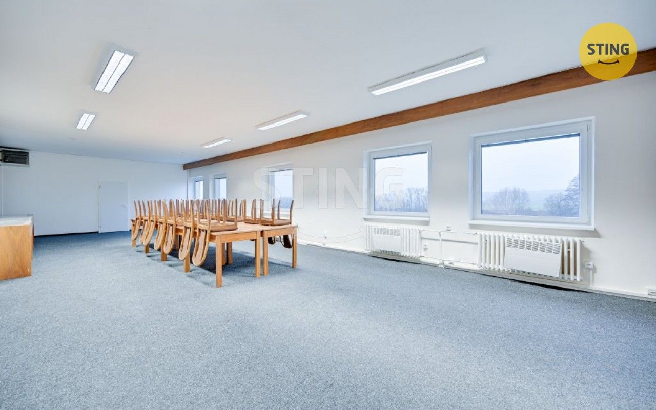 Pronájem komerčního prostoru 300 m² - foto 6