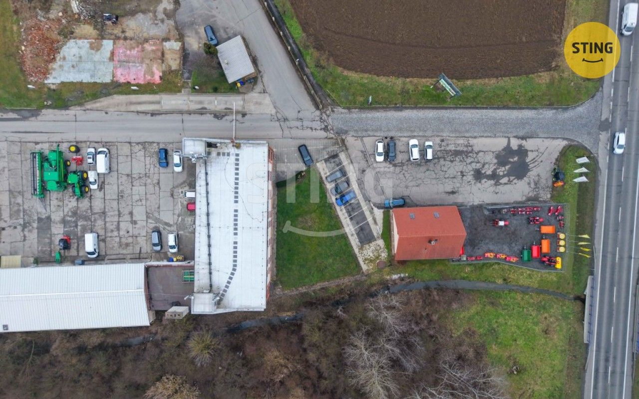 Pronájem komerčního prostoru 300 m² - foto 4