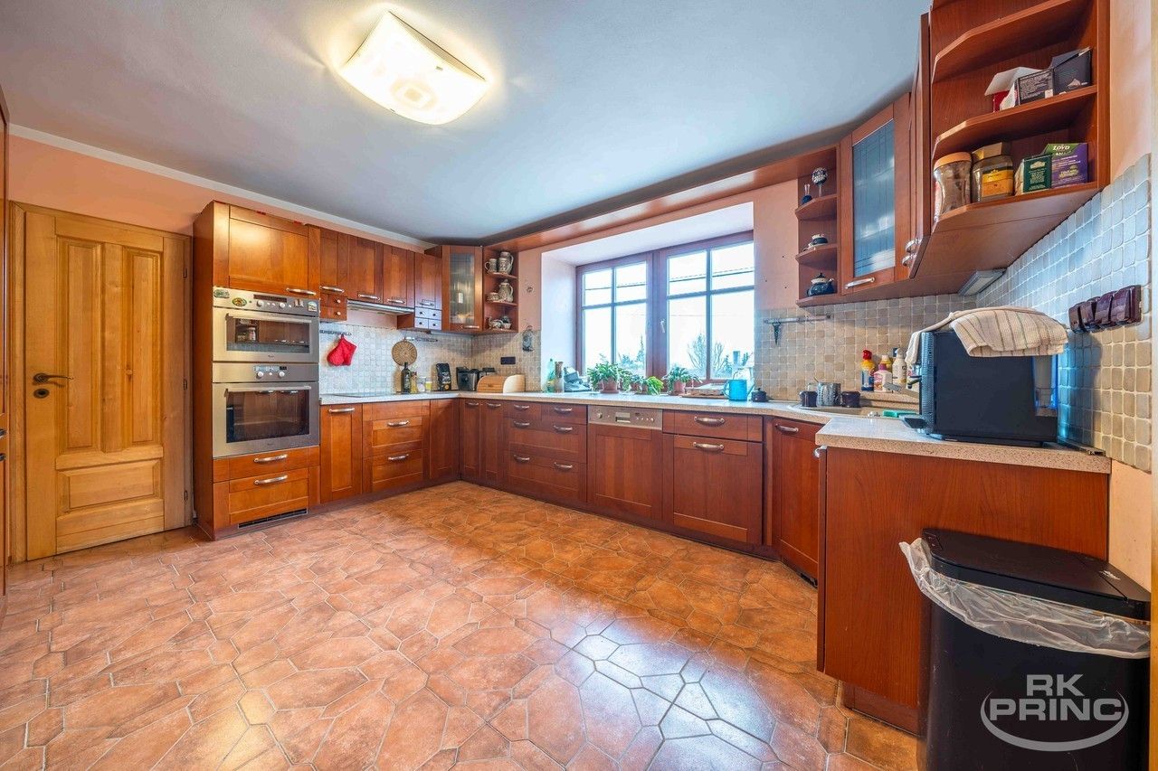 Prodej domu 250 m² - foto 2
