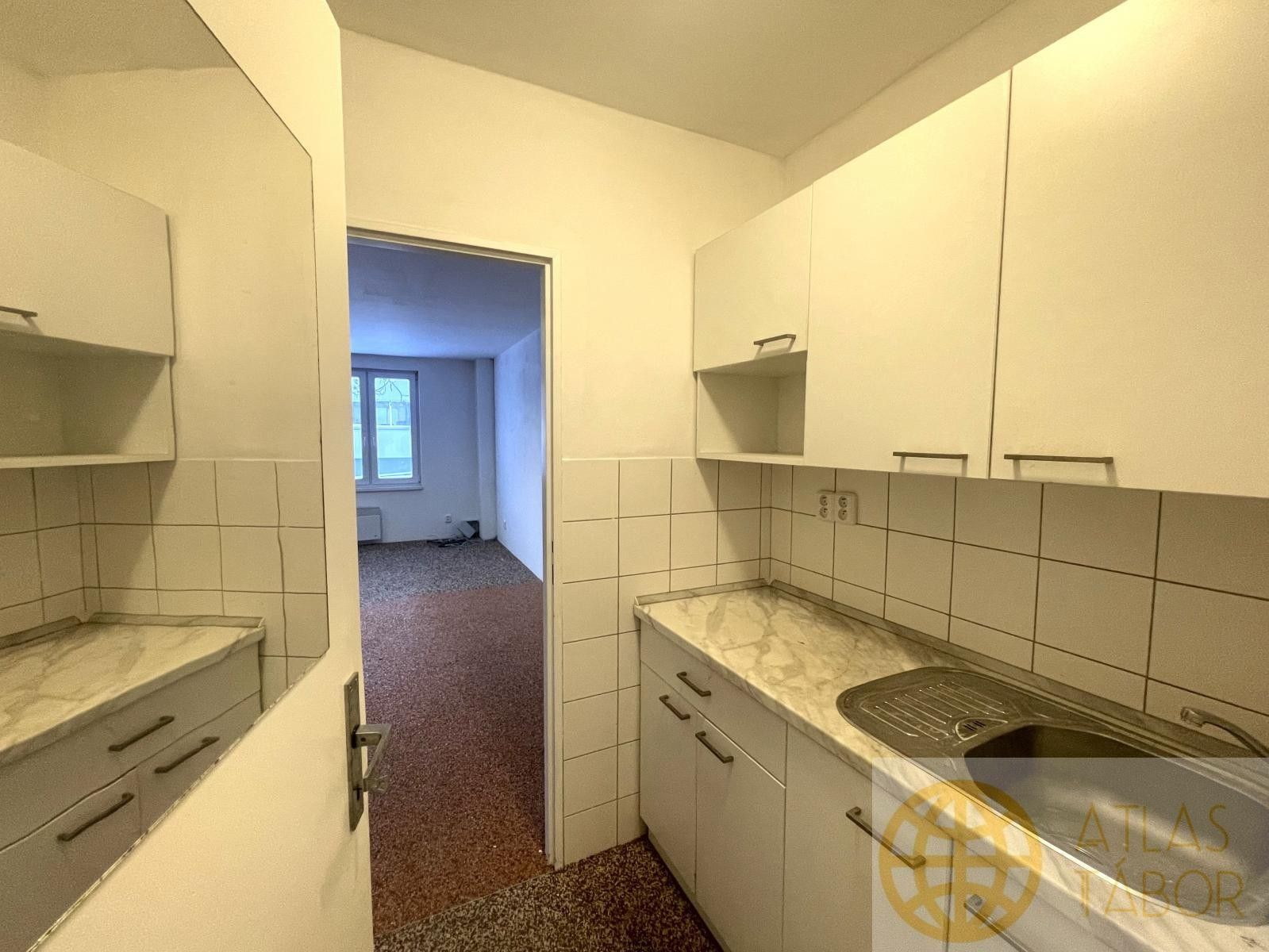 Pronájem komerčního prostoru 95 m² - foto 4