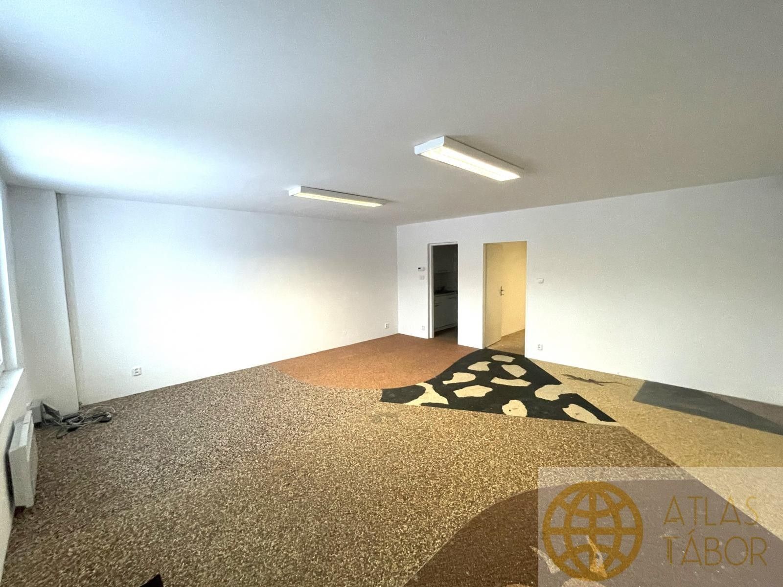 Pronájem komerčního prostoru 95 m² - foto 5