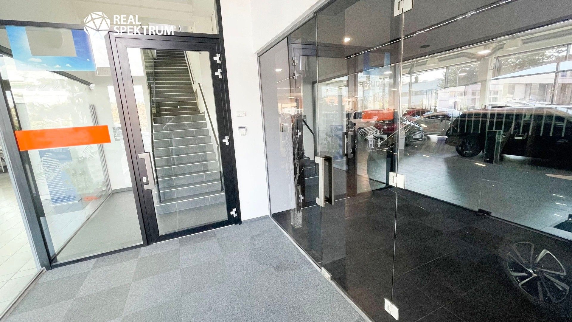 Pronájem komerčního prostoru 427 m² - foto 10