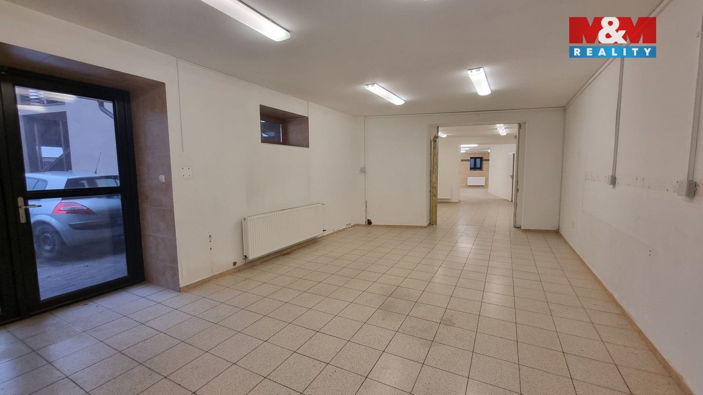Pronájem komerčního prostoru 230 m² - foto 17