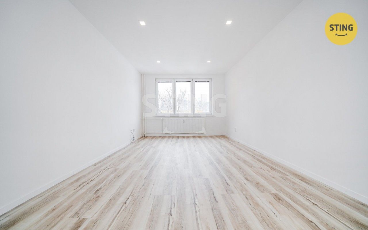 Pronájem bytu 3+1 78 m² - foto 8