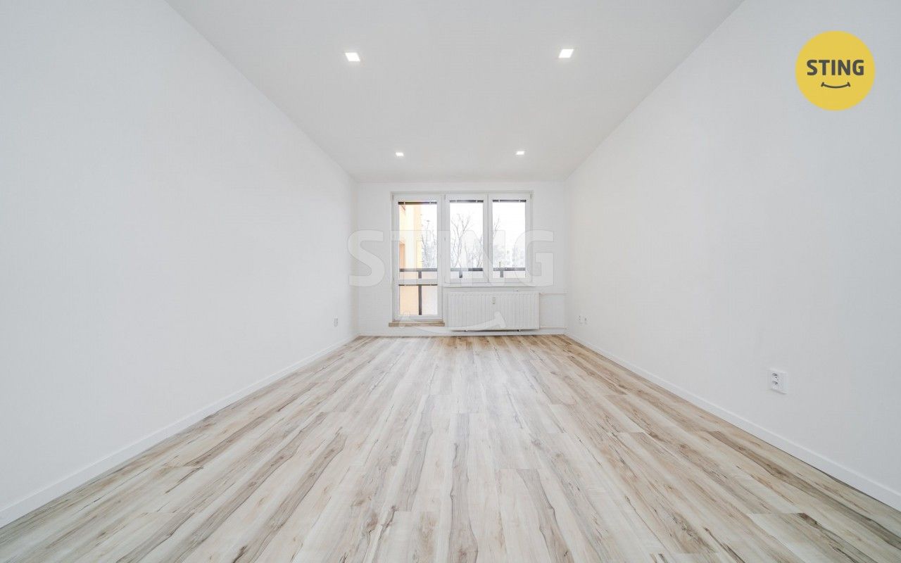 Pronájem bytu 3+1 78 m² - foto 7
