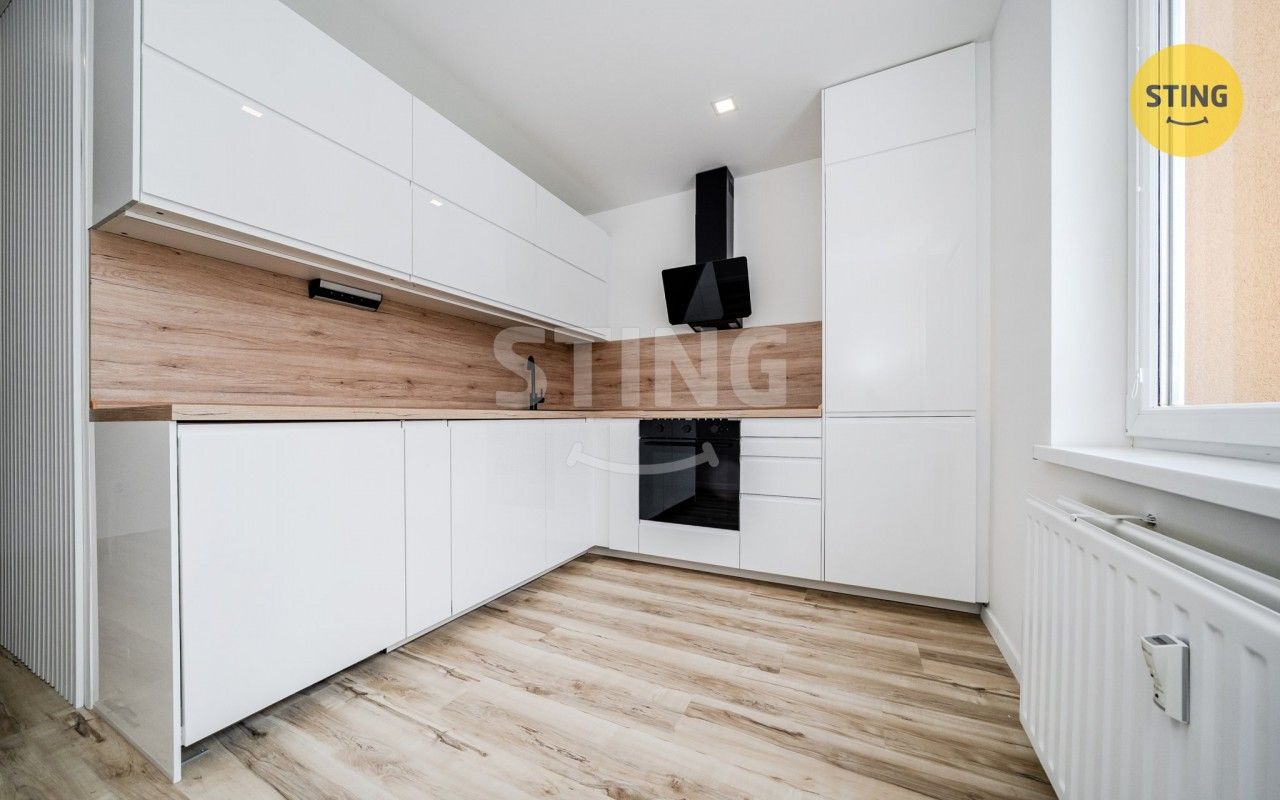 Pronájem bytu 3+1 78 m² - foto 1