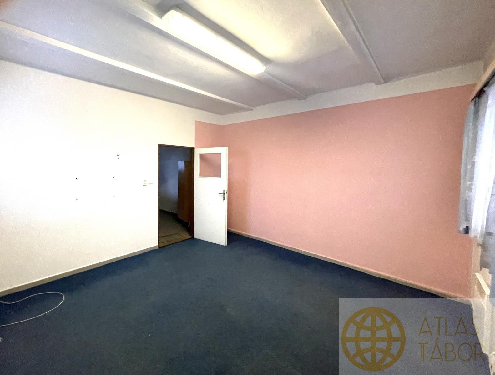 Pronájem komerčního prostoru 18 m² - foto 1