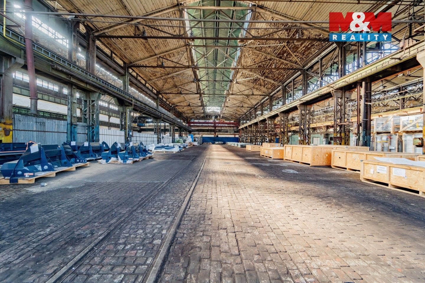 Pronájem komerčního prostoru 1000 m² - foto 2