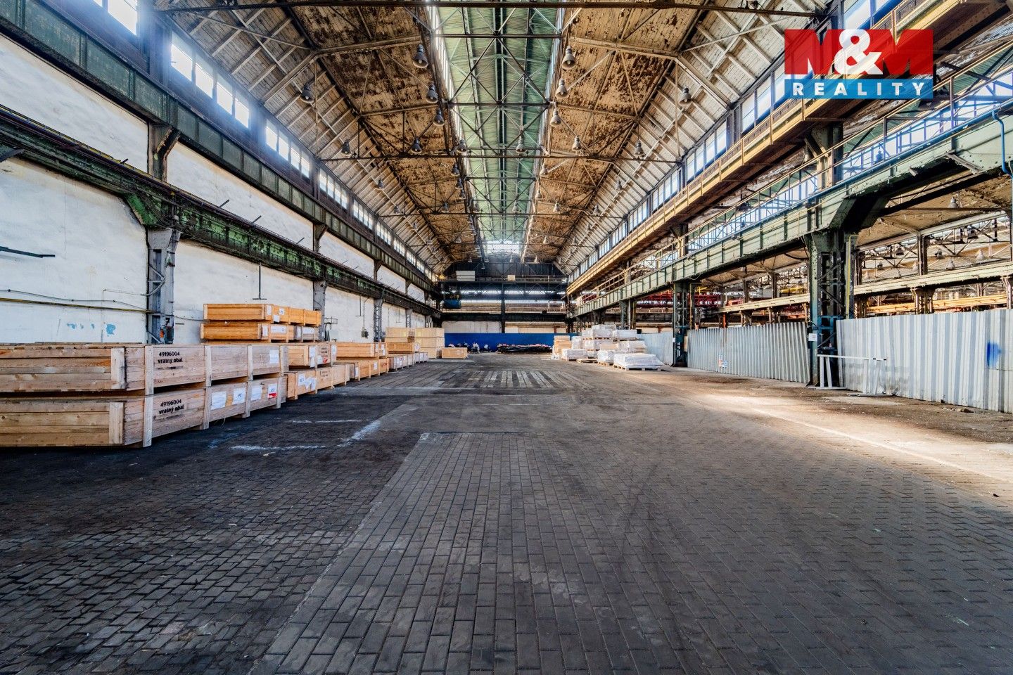 Pronájem komerčního prostoru 1000 m² - foto 5