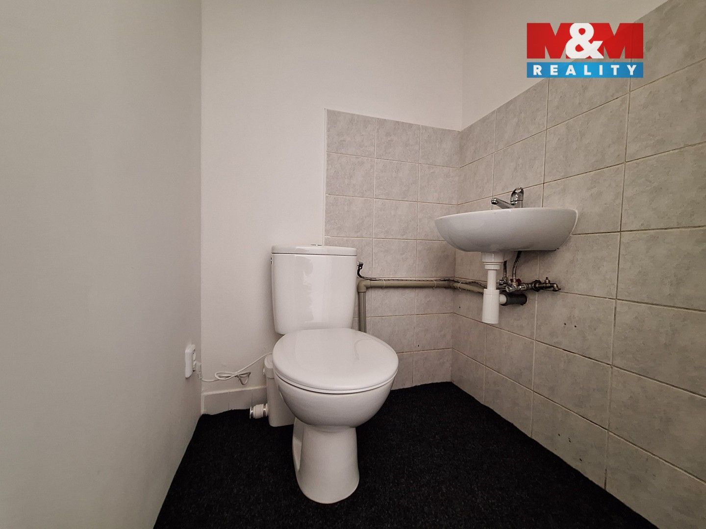 Pronájem komerčního prostoru 36 m² - foto 8